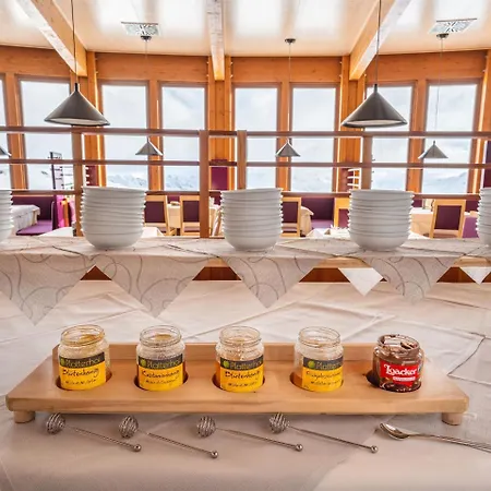 Glacier Hotel Grawand-2